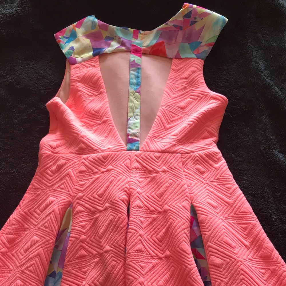 BRAND NEW Coral Dress with multi-color pleats - Picture 6 of 7